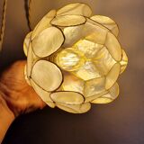 Mother-of-pearl flower in portable lamp or suspension