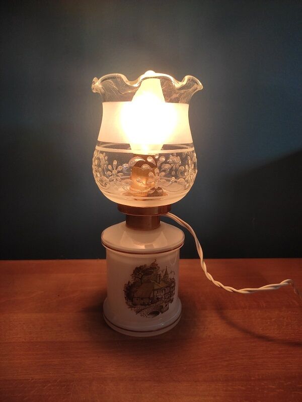 Bedside lamp