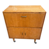 Side table on wheels