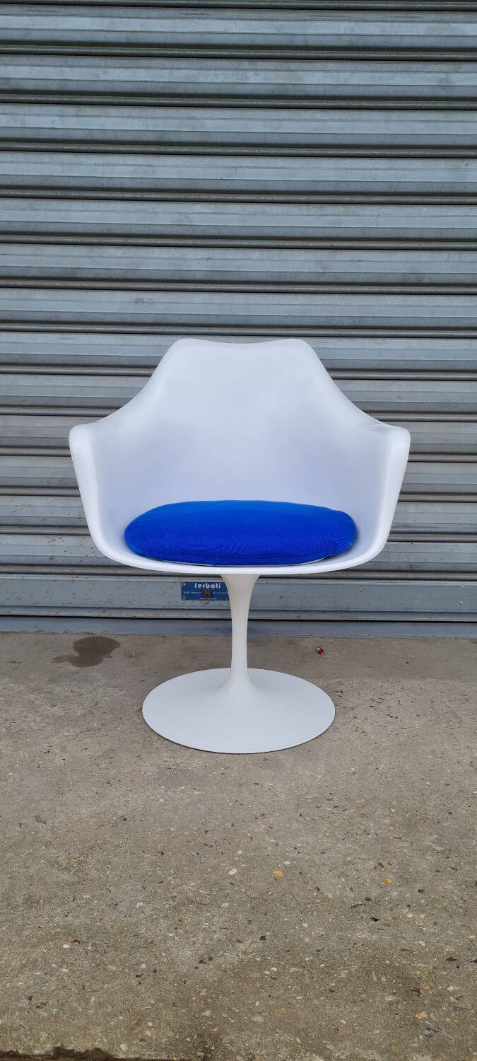 Fauteuil tulipe de eero saarinen pour knoll international 1960