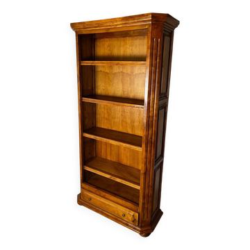 Bibliothèque ouverte en merisier, de style classique français, influence Louis-Philippe, 1950