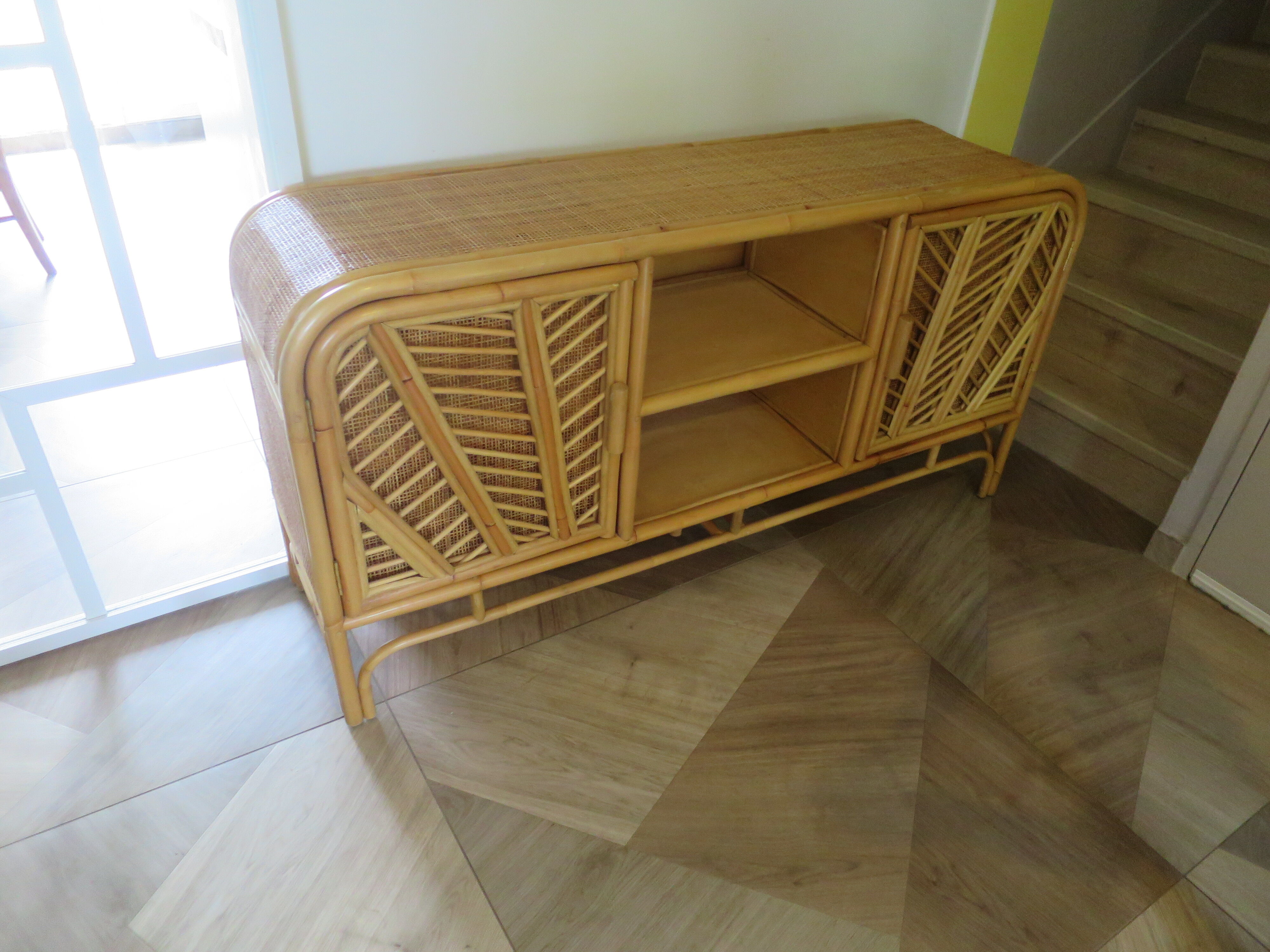 Buffet bas 2 portes -rotin tressé-bambou -cannage