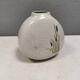 Vase conçue par Johannes Hansen (JH) pour Knabstrup, Danemark, dans les années 1960.