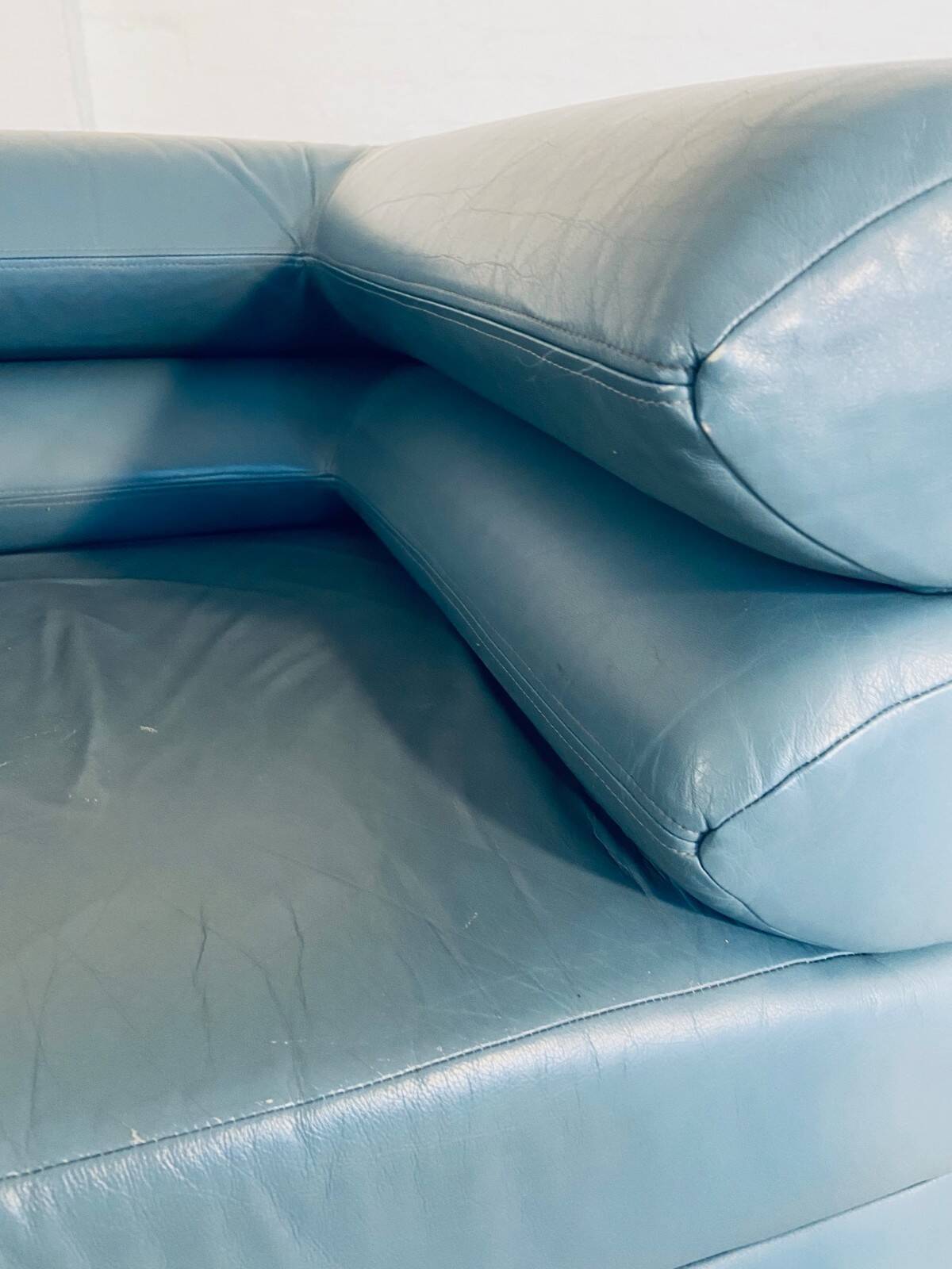 Chaise lounge suédoise vintage rétro en cuir turquoise