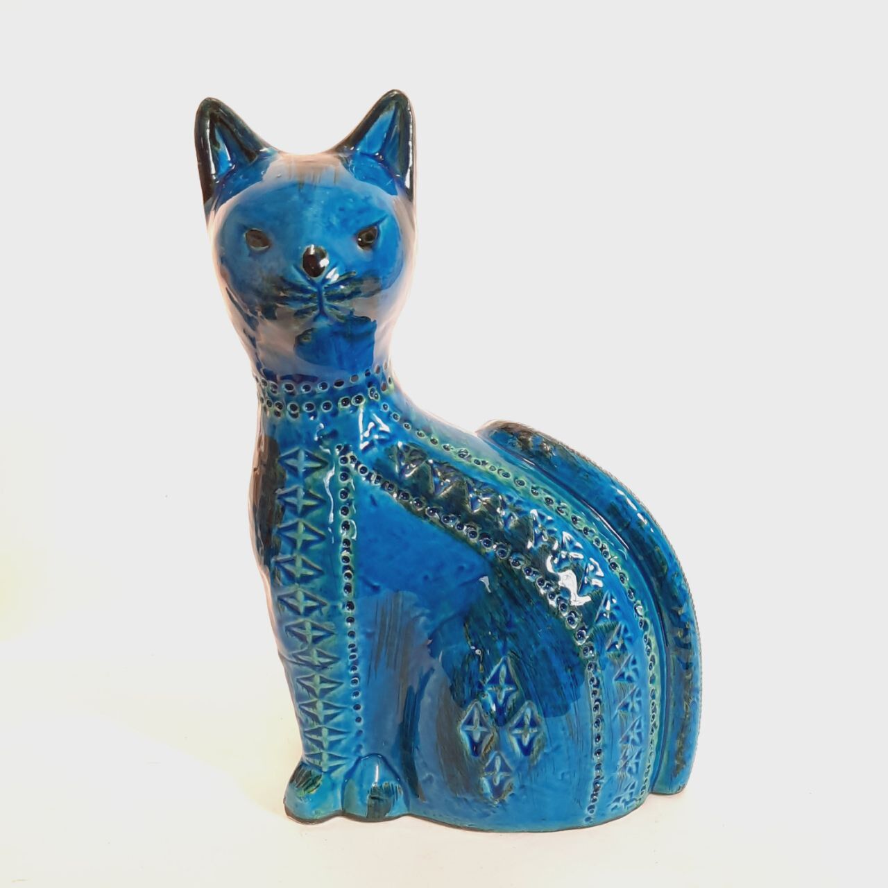 Vintage cat statue, Aldo Londi for Bitossi, Rimini blue series.