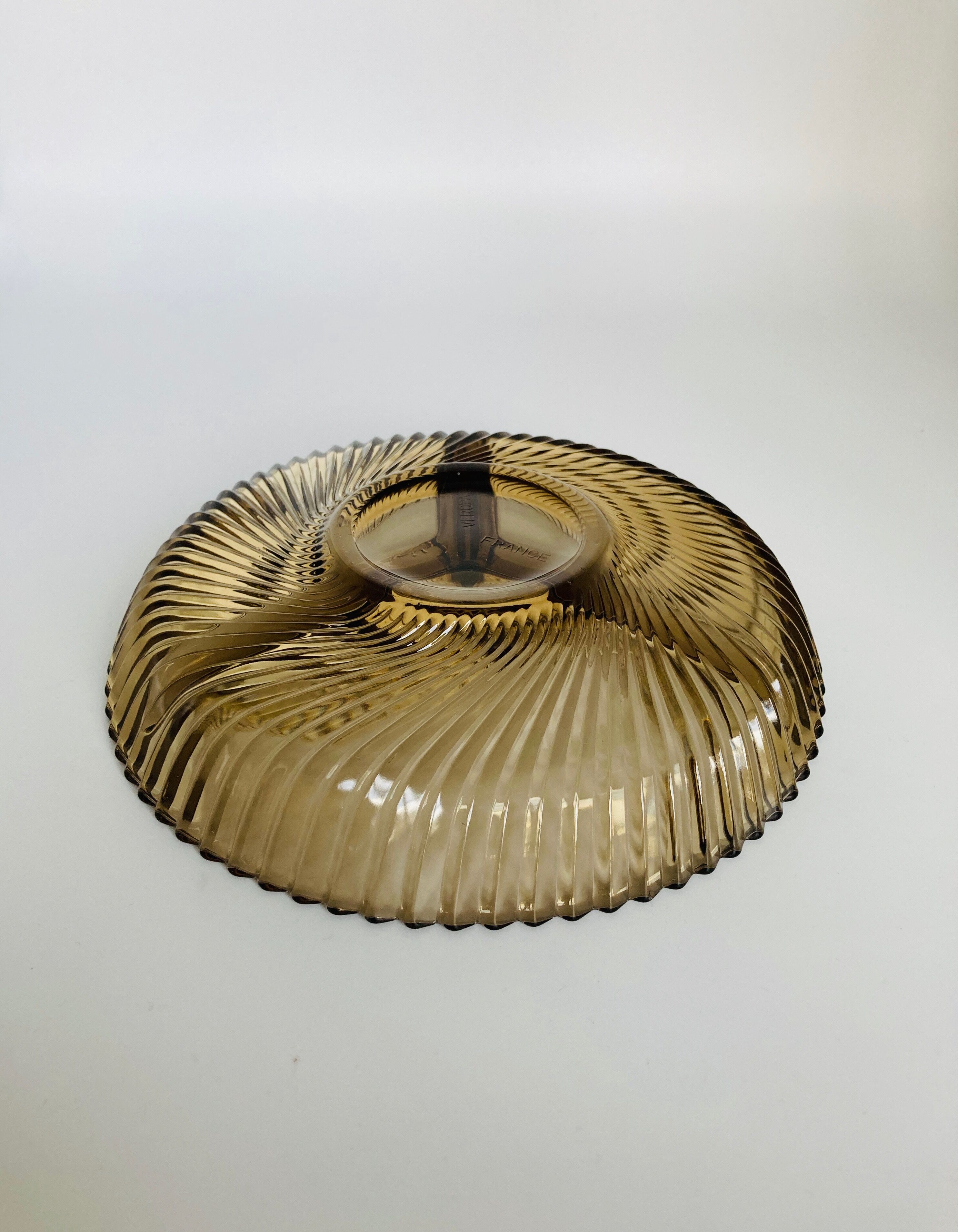 Cup dish appetizer with compartments