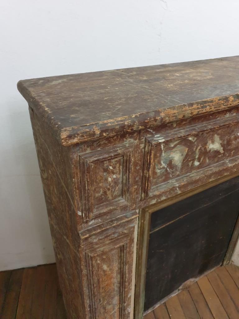 Ancient chimney - Mantel coat