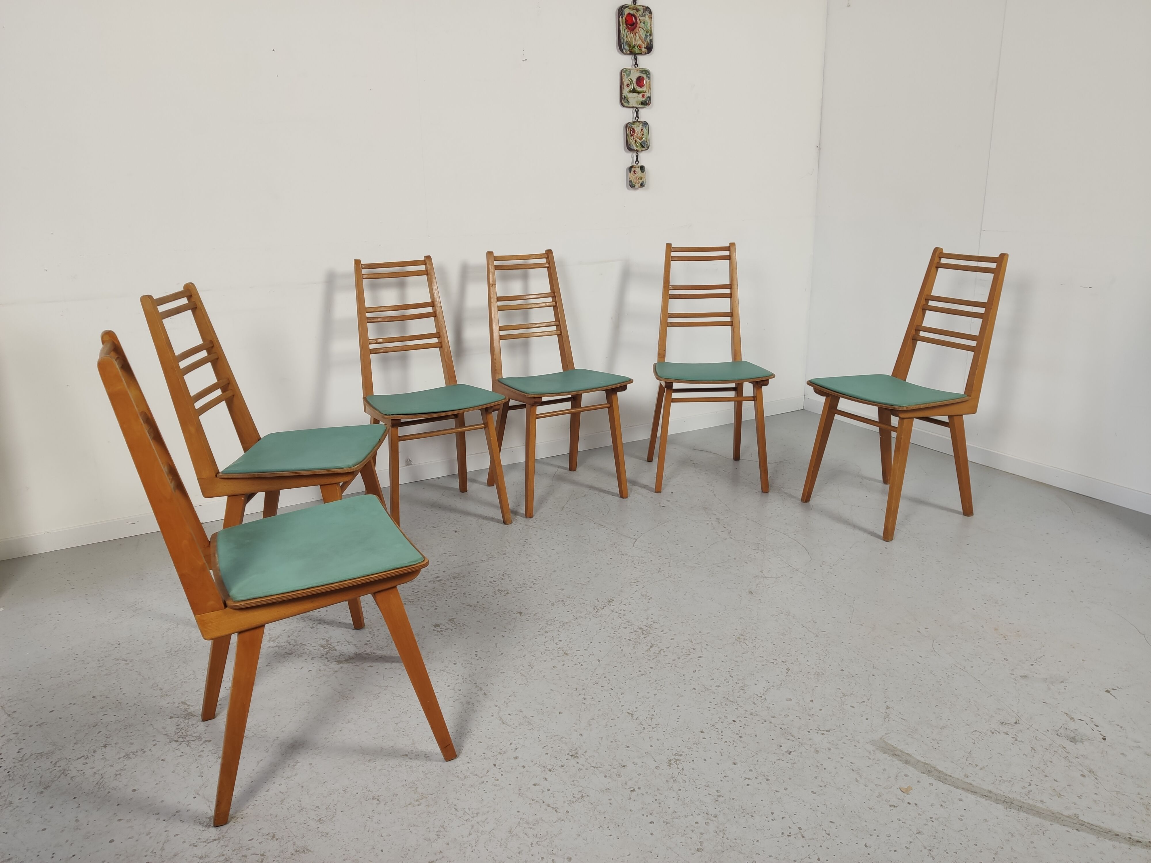 6 vintage chairs  1950