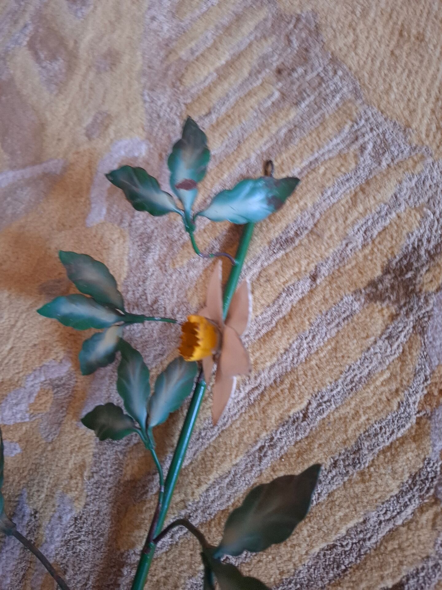 Applique decor de fleurs en métal