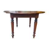 Round dining table