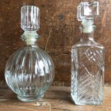 Paire bouteilles en verre moulé