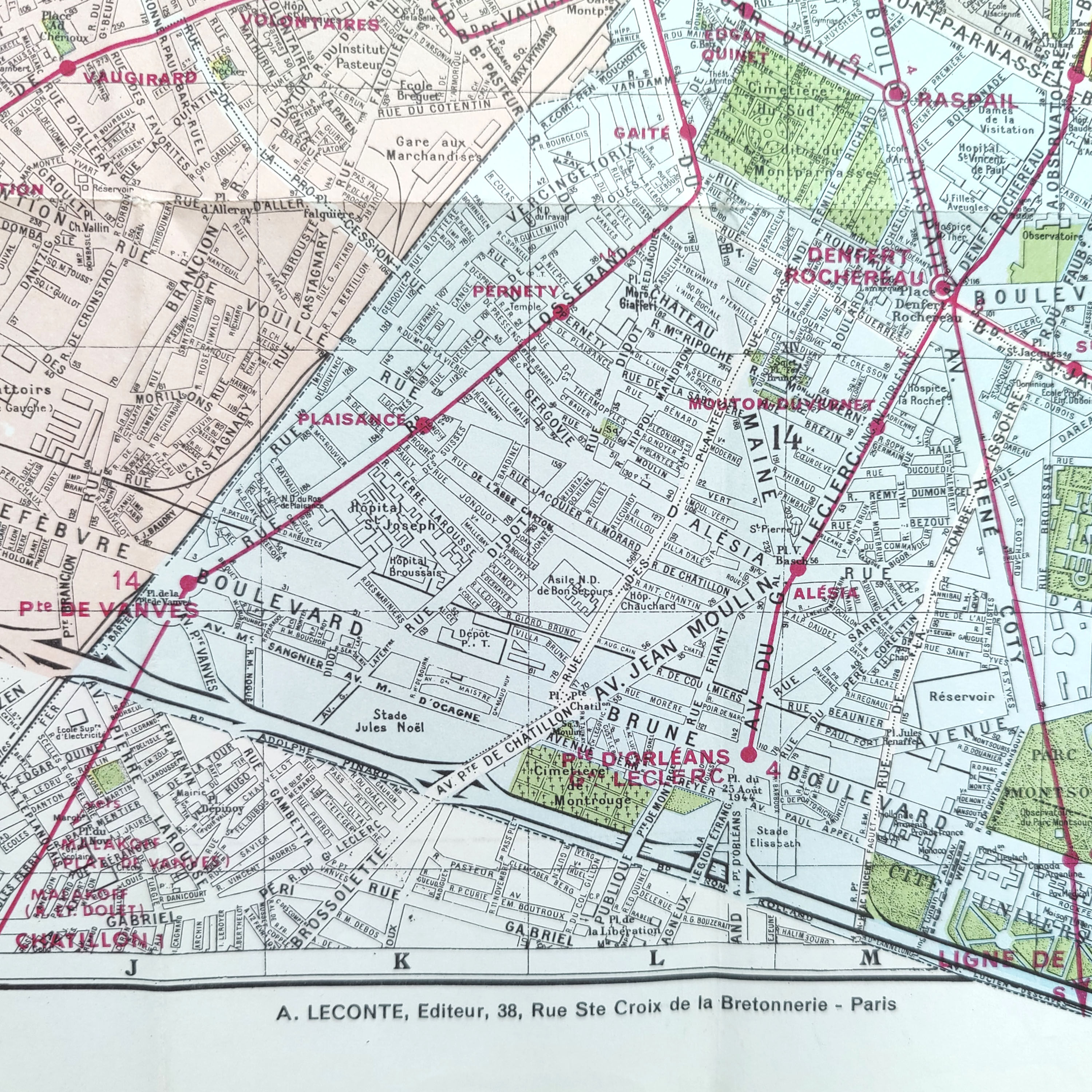 Vintage map 1970 Paris and its neighborhoods
