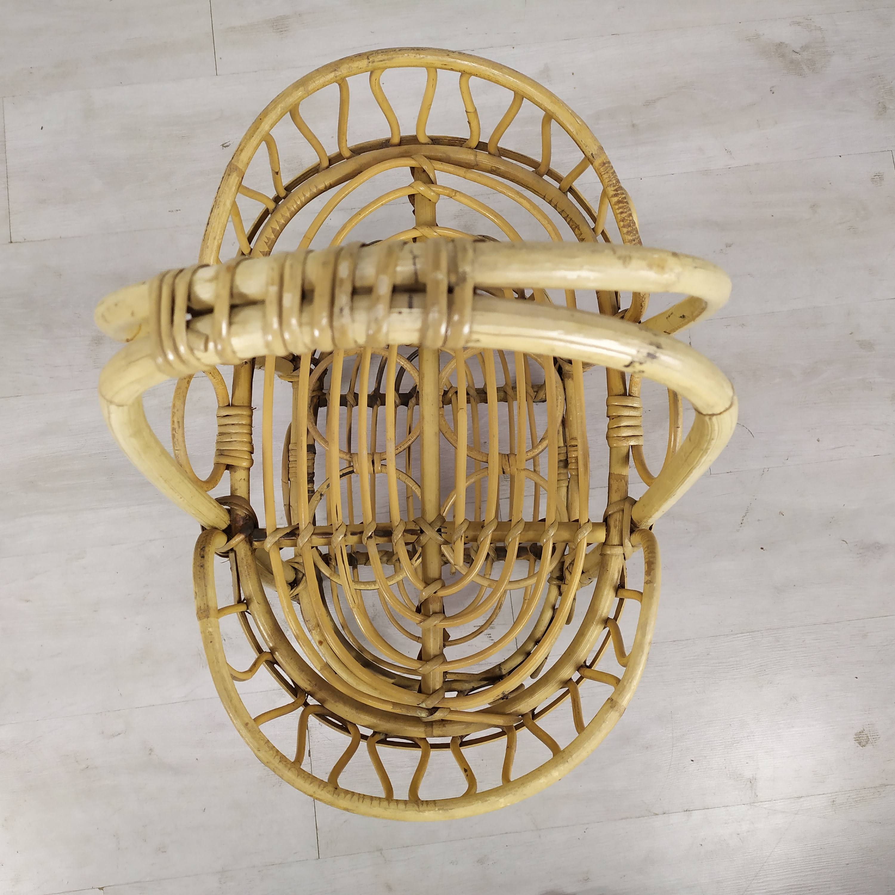 Rattan bar service
