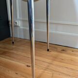 Vintage daisy table
