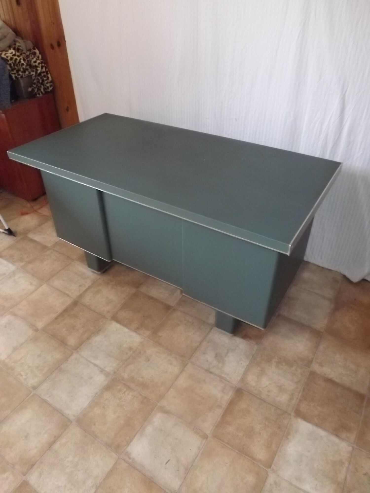 Desk strafor industrial metal covered skai green vintage 1950
