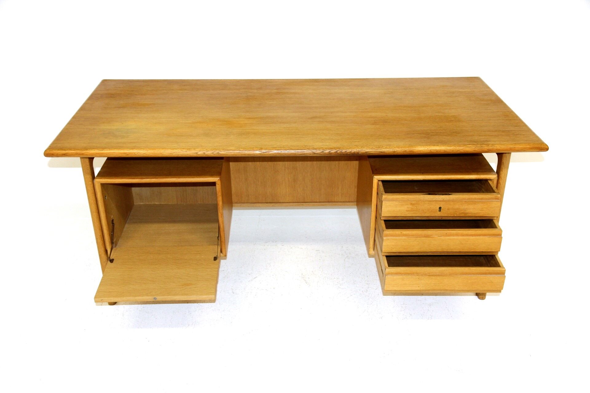 Oak desk, Omann Jun, Denmark, 1960