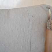 Oreiller pompon marocain crème blanc 48x48cm