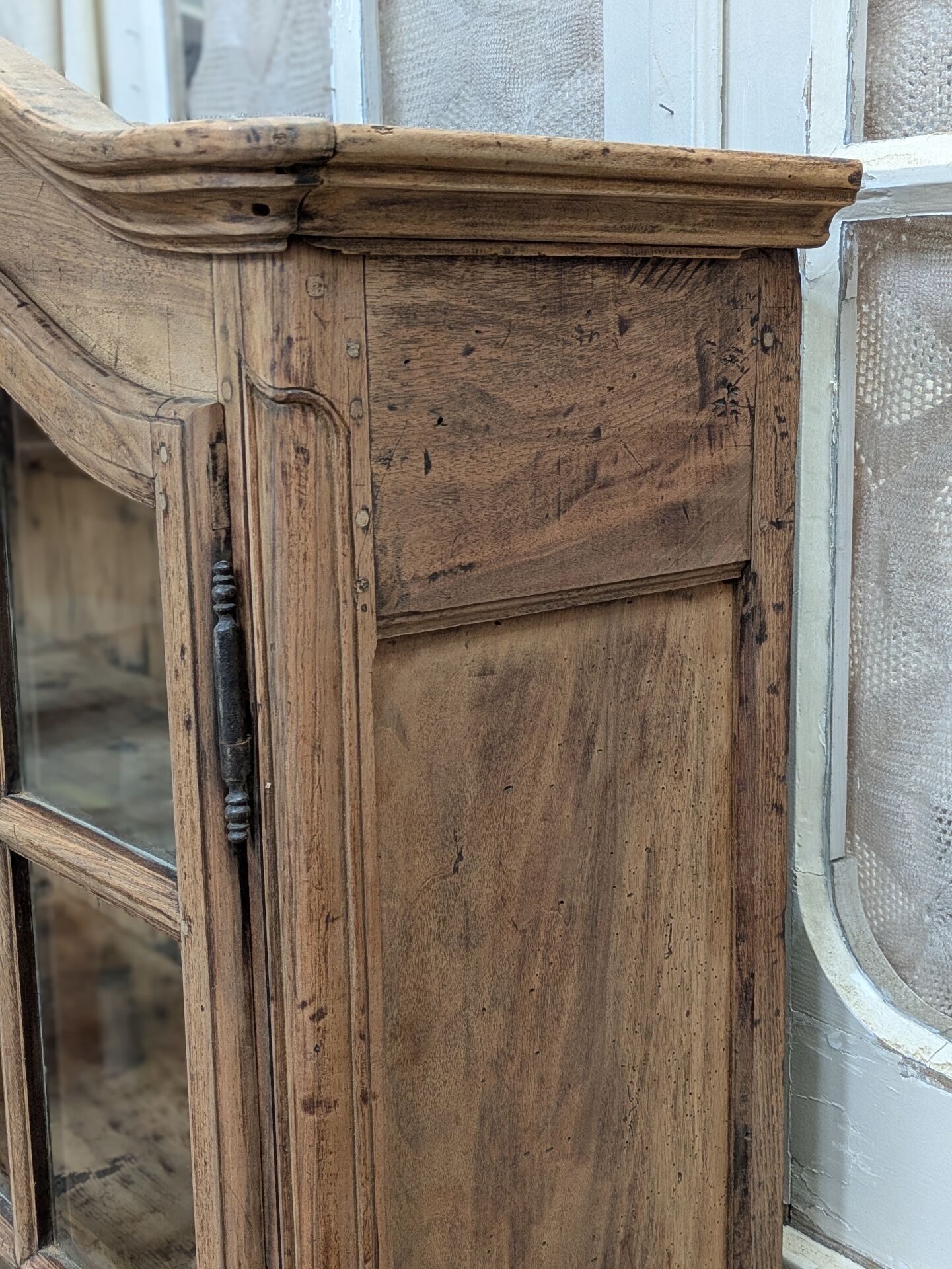 Vitrine brute Louis XV