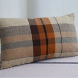 Checkered cushion