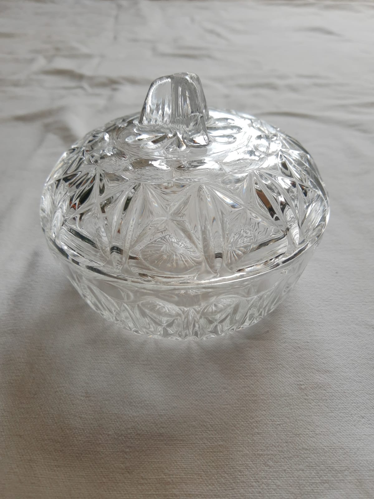 Small candy maker in chiseled glass reims France