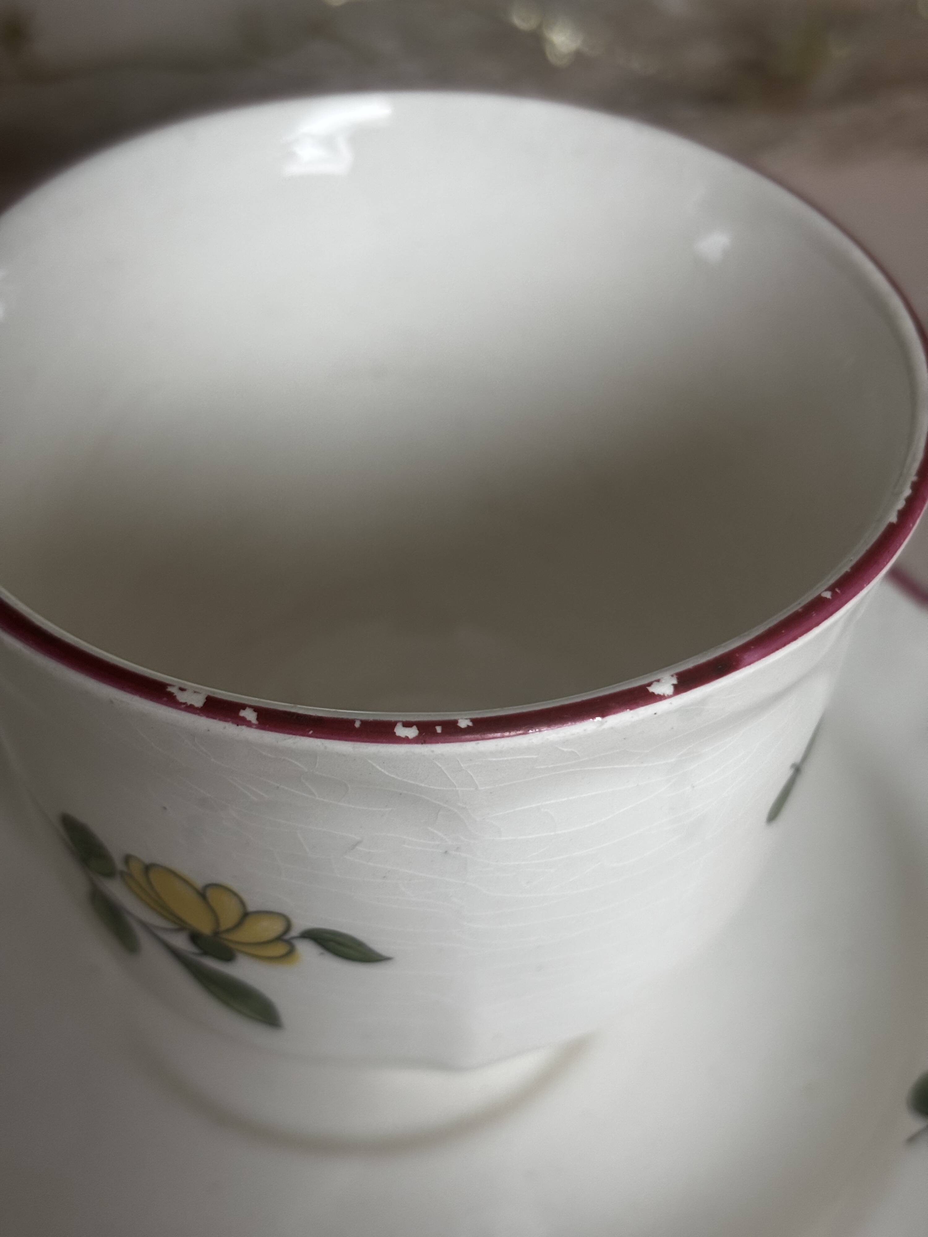 Duo of cups and saucers Old Saint Amand