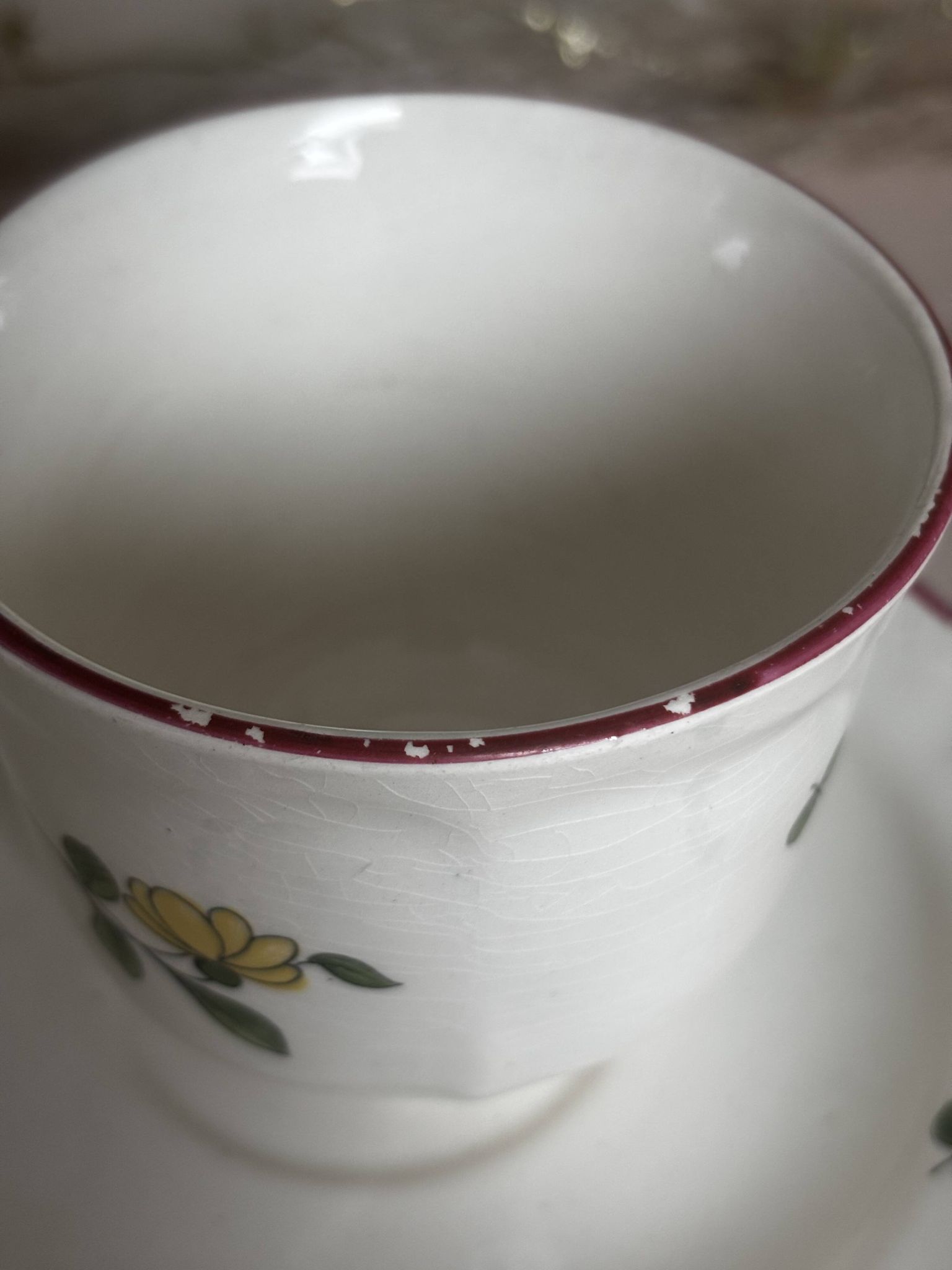 Duo of cups and saucers Old Saint Amand