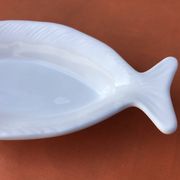 White ceramic serving dish / Fish shape