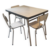 Table en formidable blanche