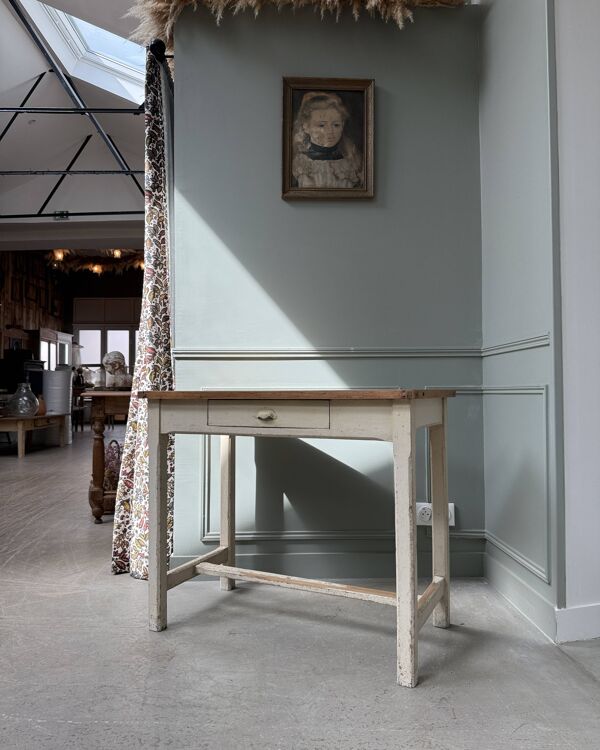 Petite table de cuisine vintage (rénovée)