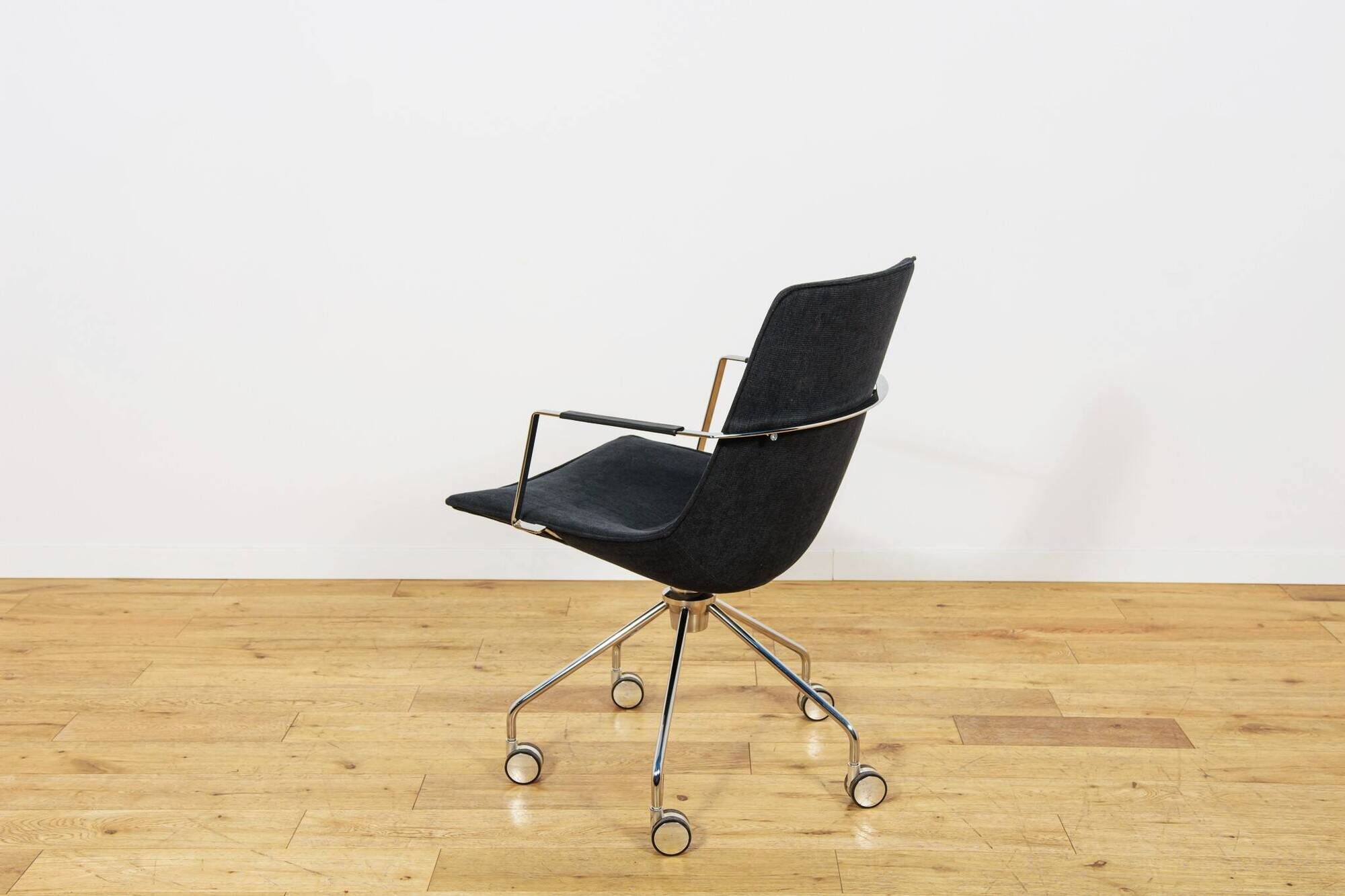 Mid-Century Conference Chairs "Comet" by Gunilla Allard for Lammhults, Sweden, 1990s, Set of 8