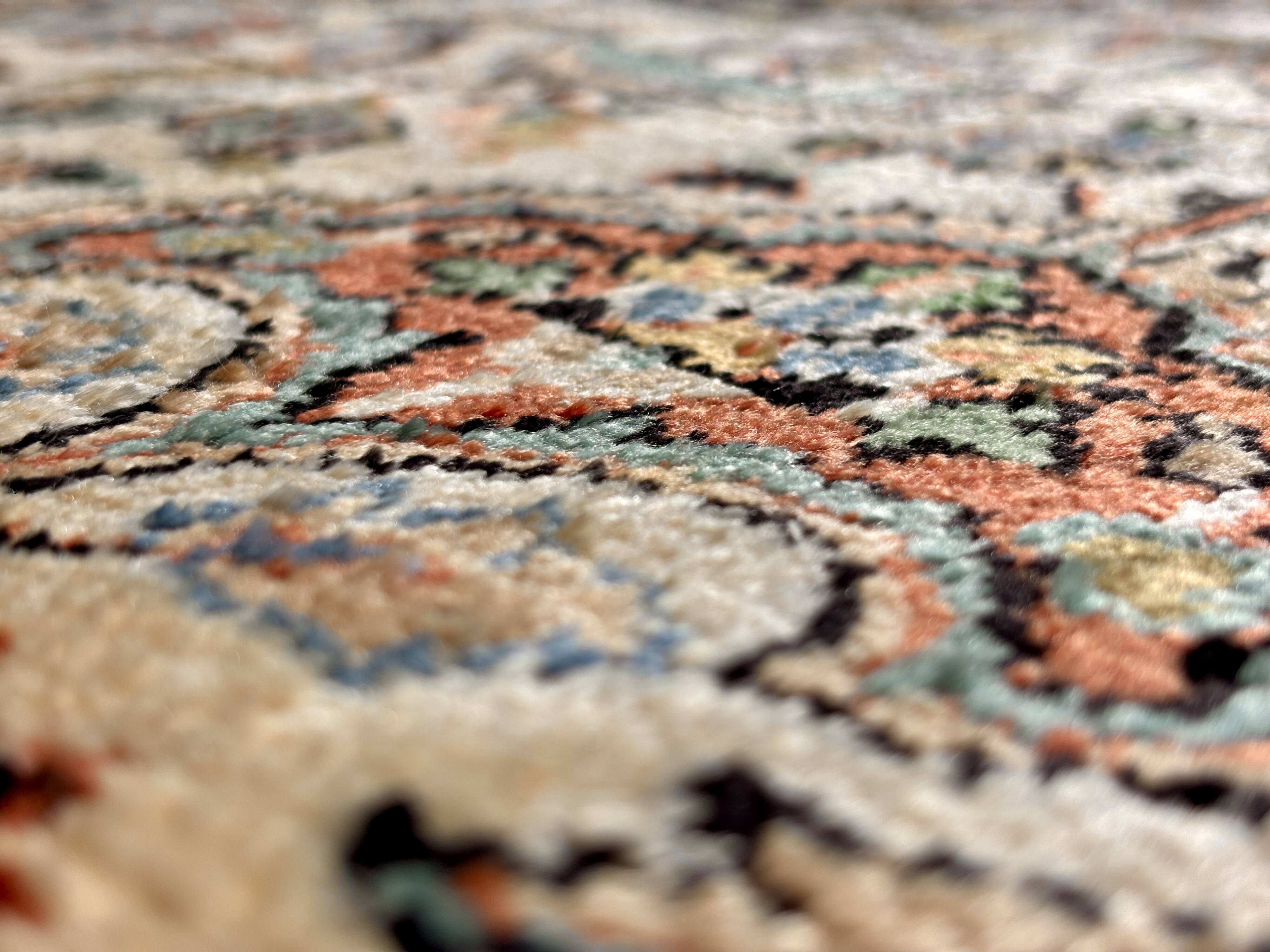 Antique Persian carpet handmade – wool – excellent condition