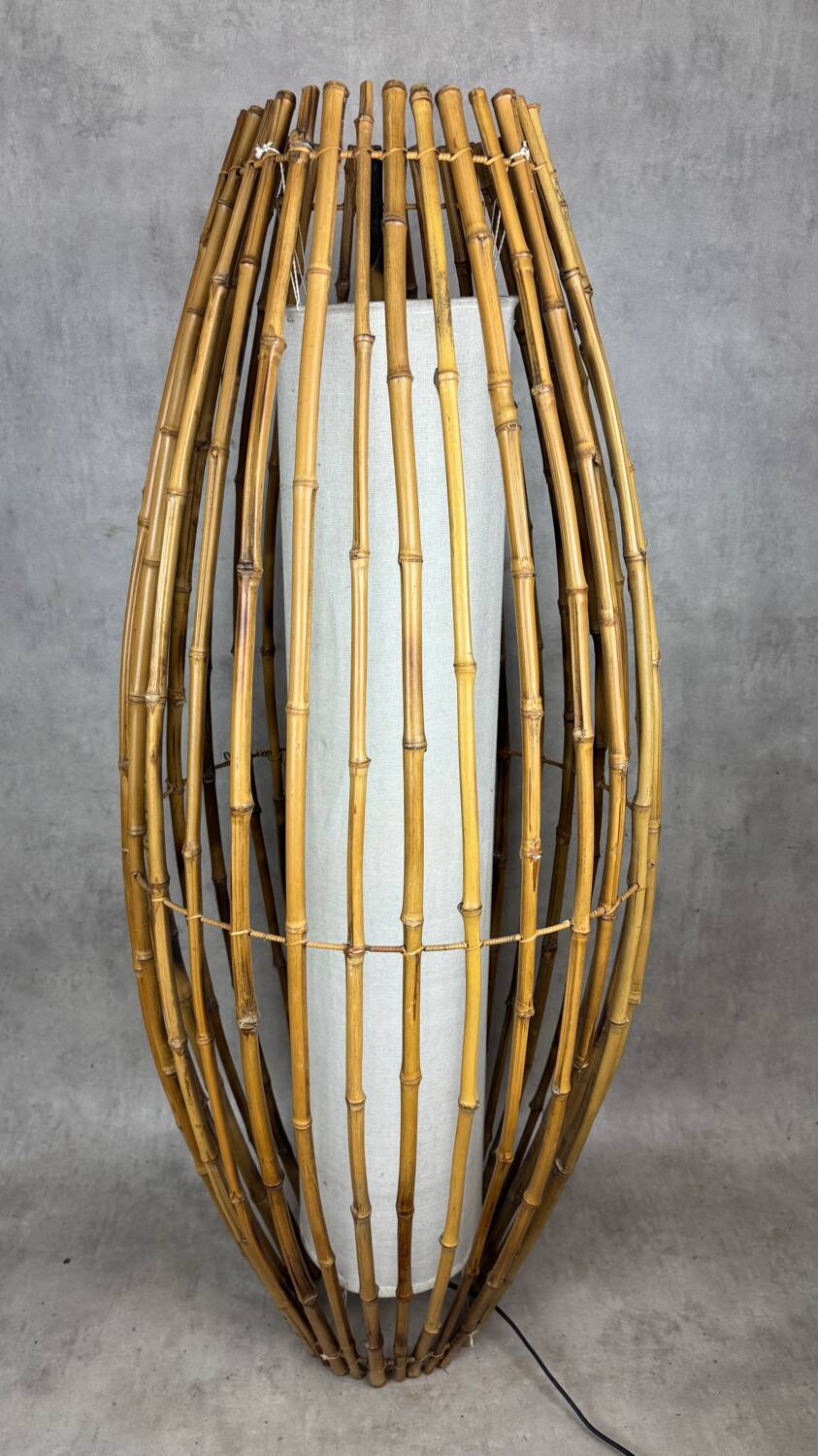 Living room lamp and rattan Italy 70s