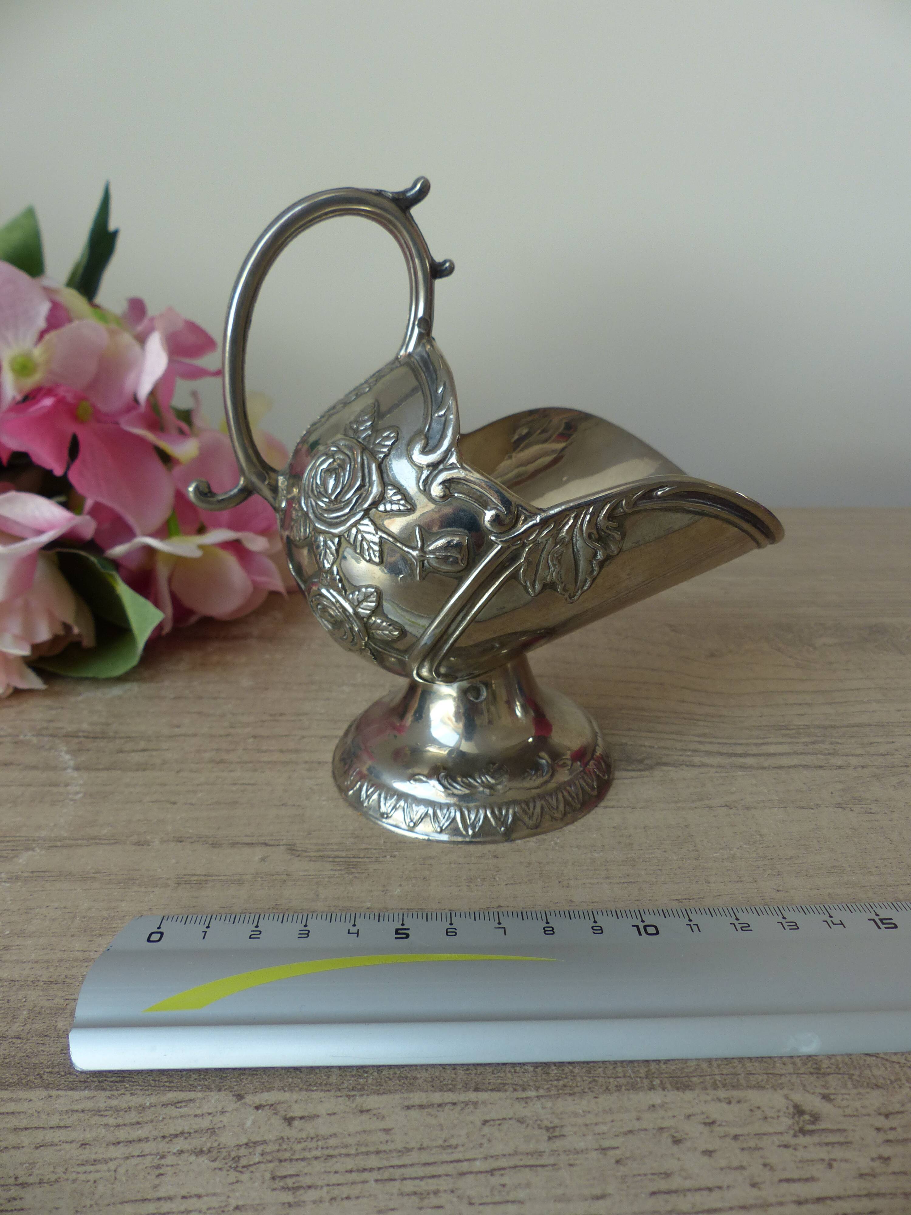 Sugar bowl Zinc alloy silver plated, sugar pot table decoration