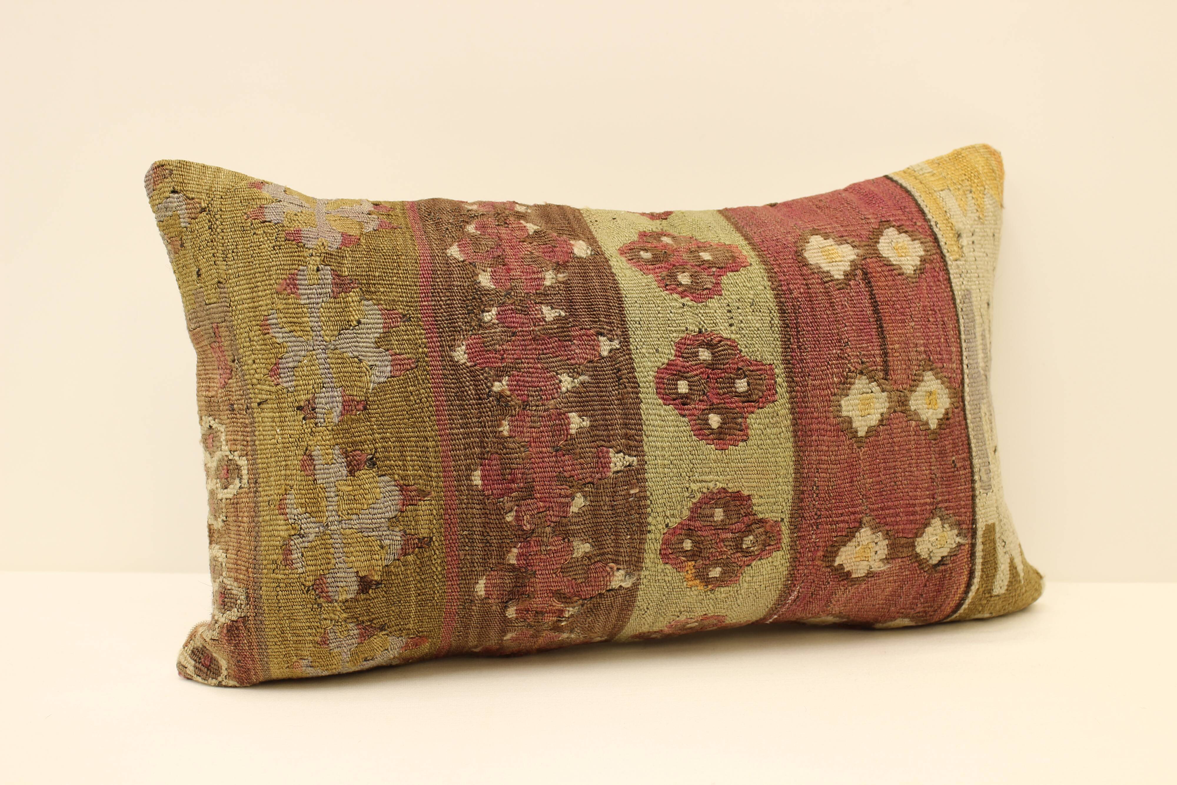 Throw Pillow, Cushion Cover 30x50 cm.