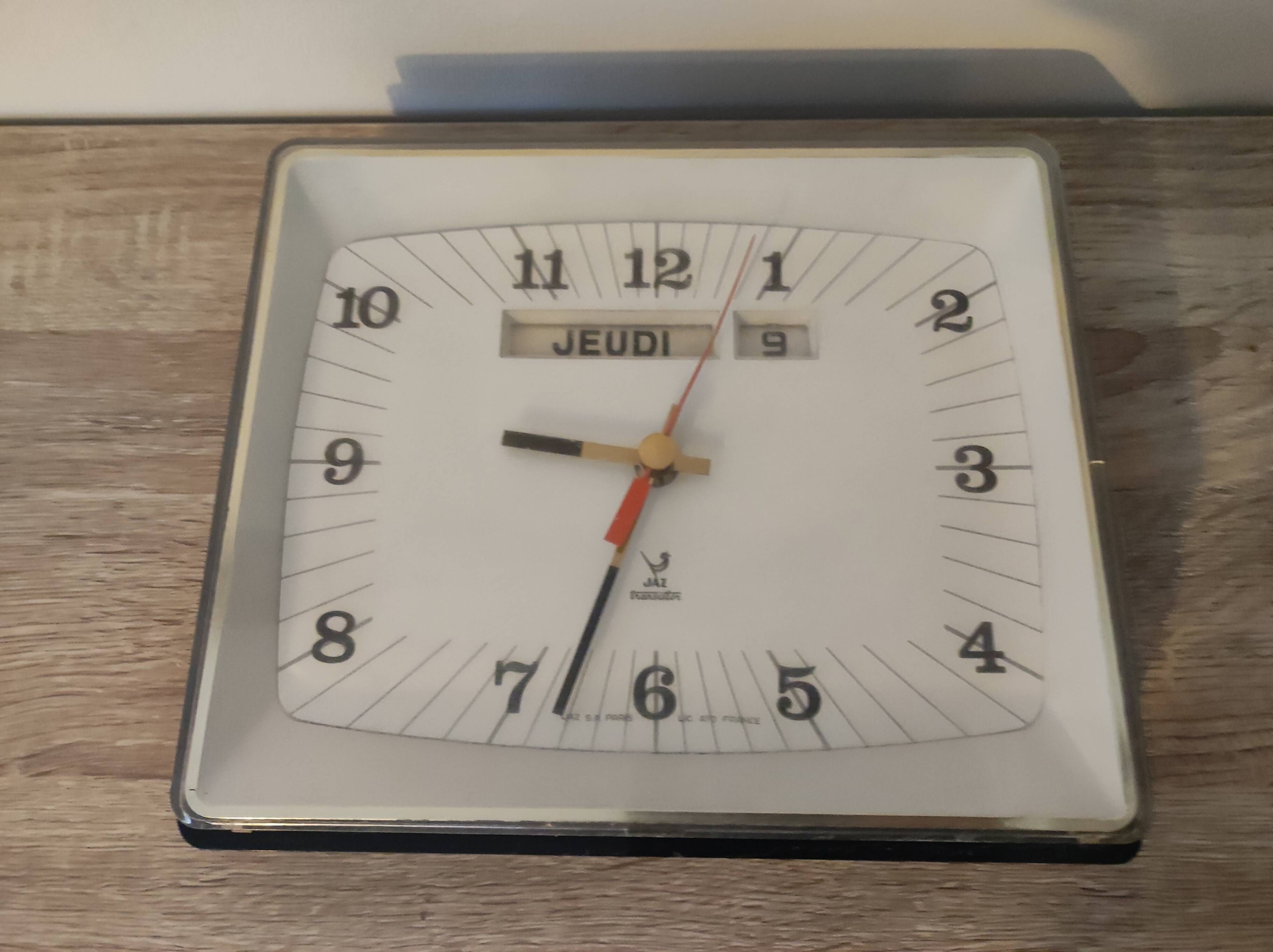Pendulum wall clock Jaz transistor vintage  calendar