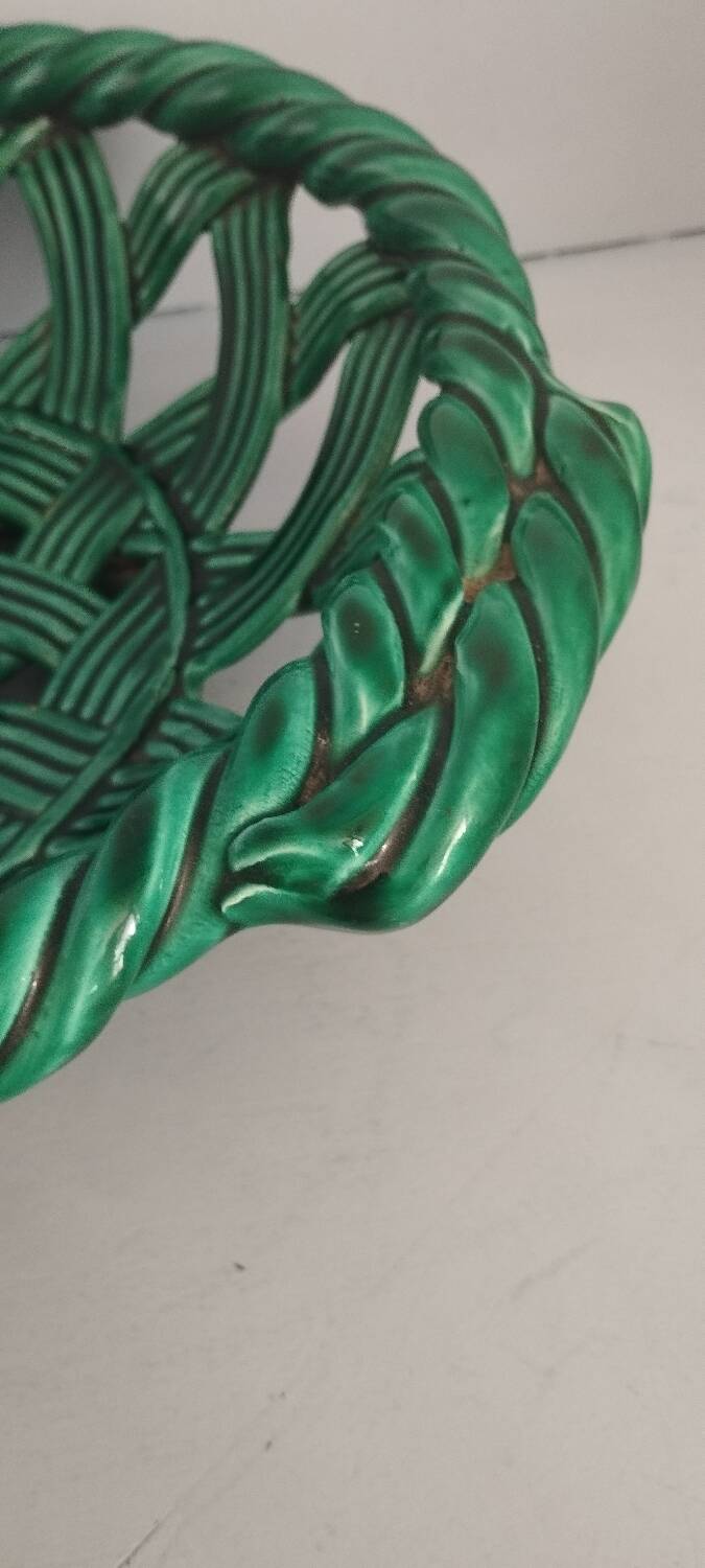 Green braided ceramic bowl