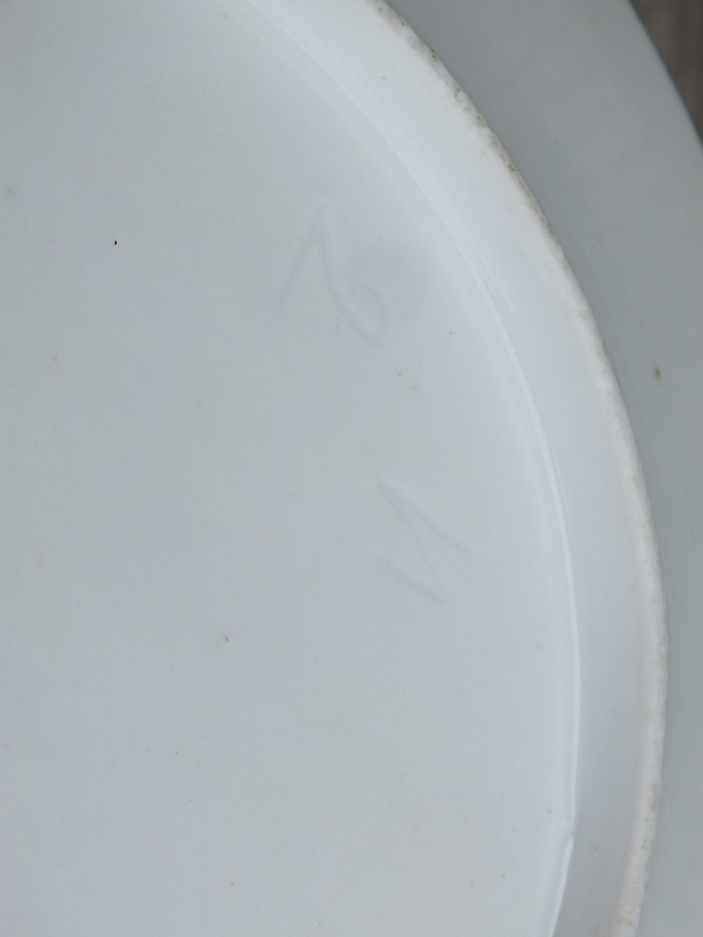 4 plates with hors d'oeuvre in porcelain of Paris 19th - gold net