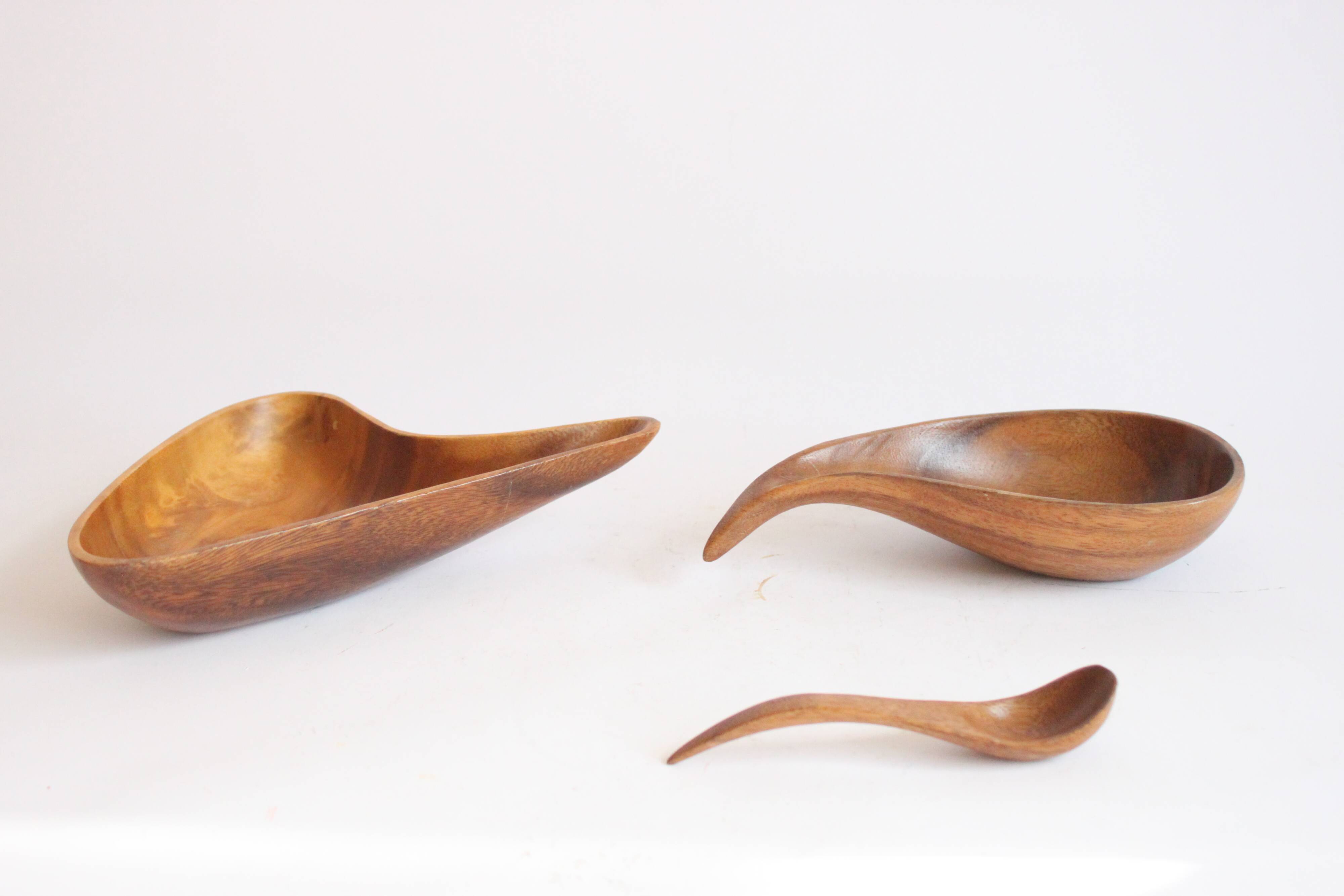 Bols en bois, lot de trois