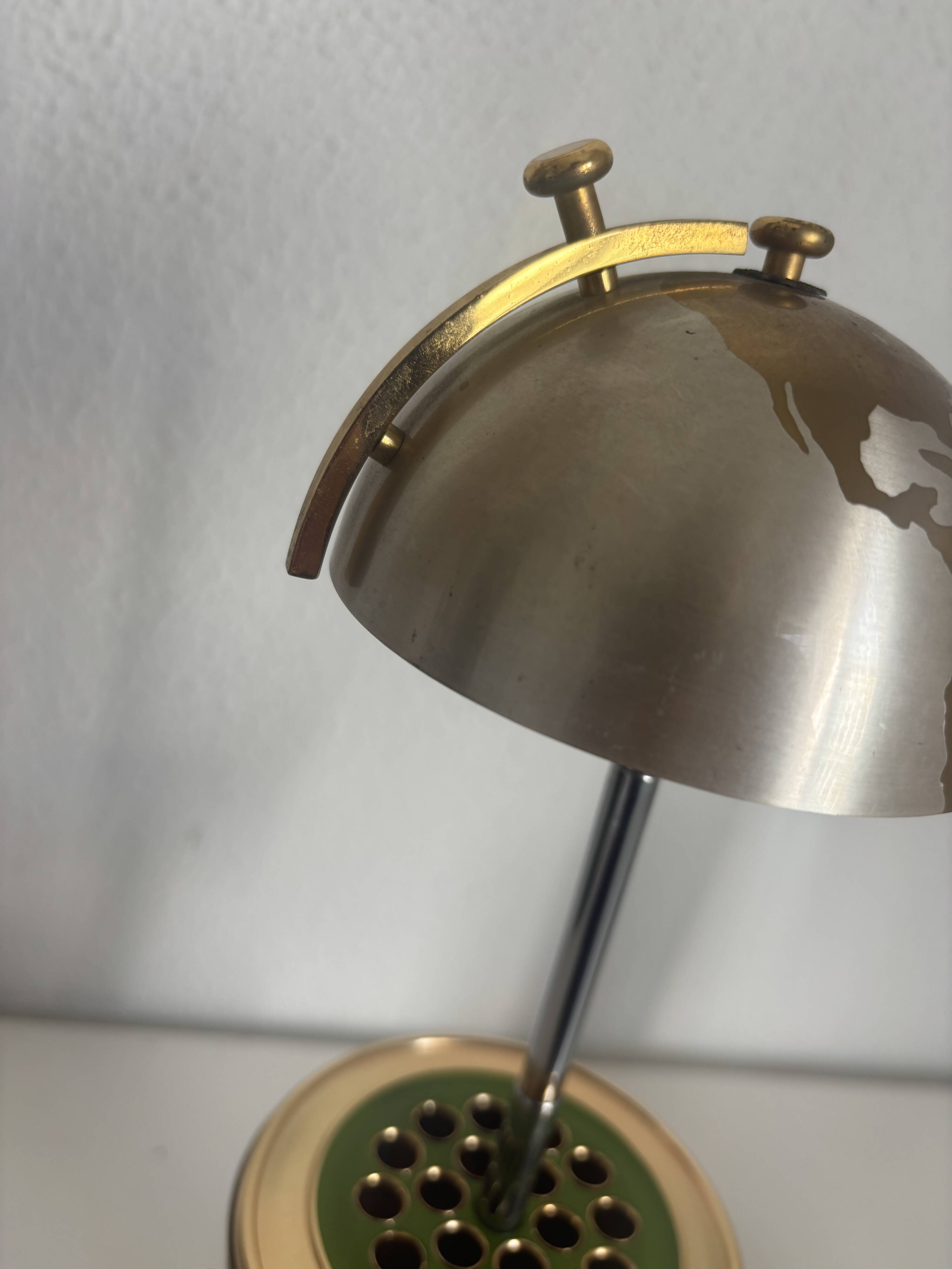 Vintage 1960 cigarette case world map dispenser - 21 x 10 cm