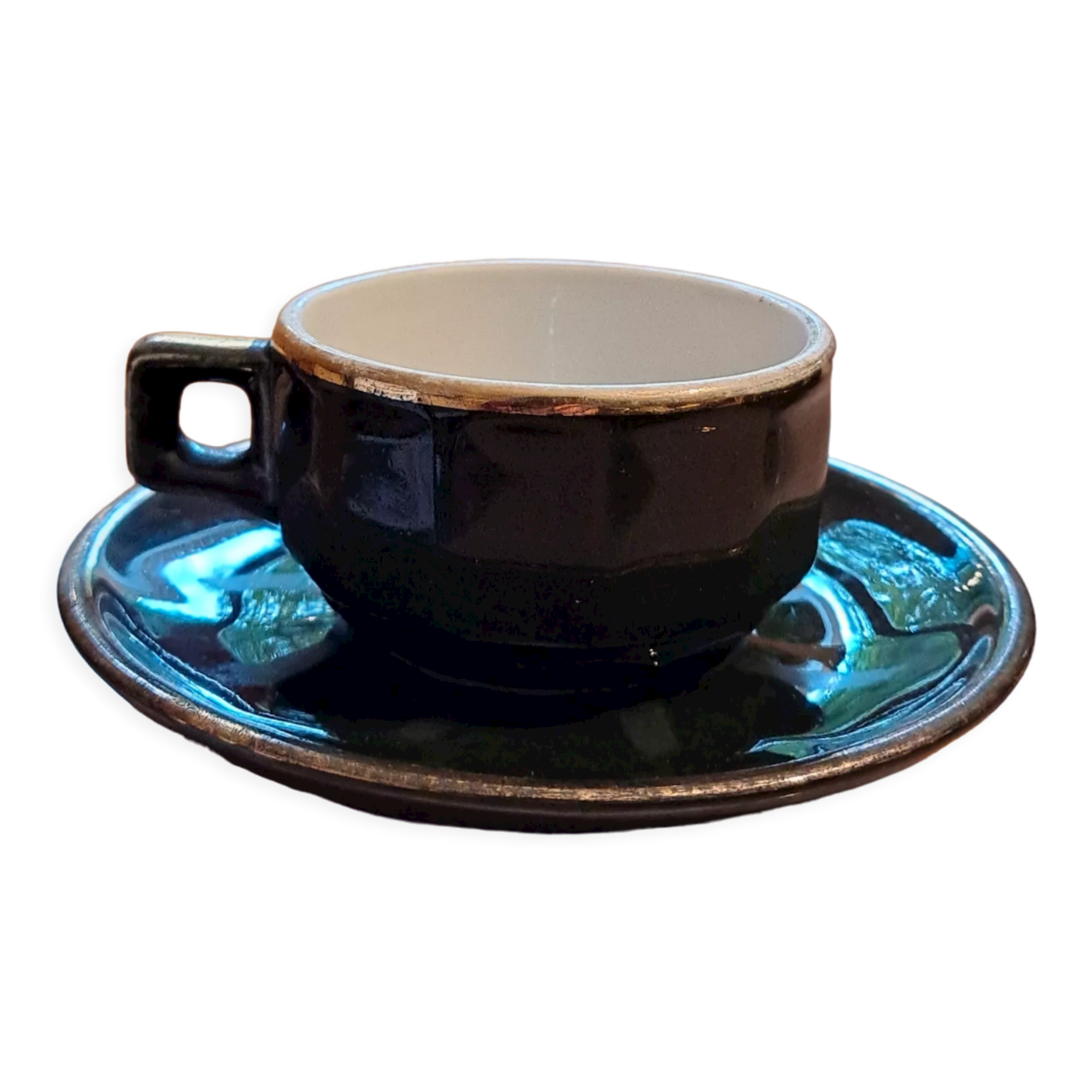 Green and gold coffee cups and sub-cups