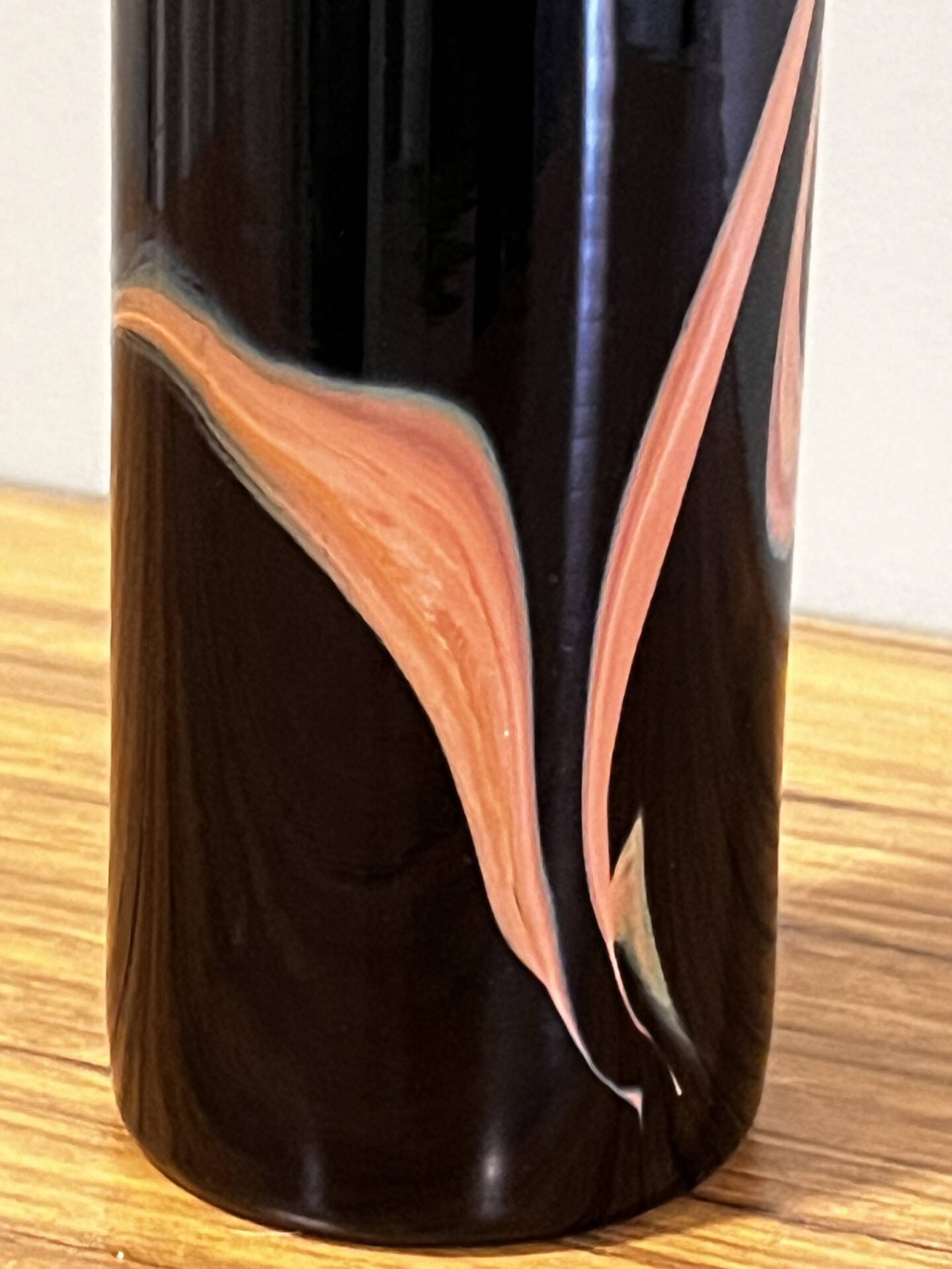 Roller vase glassware from Maure Vieil