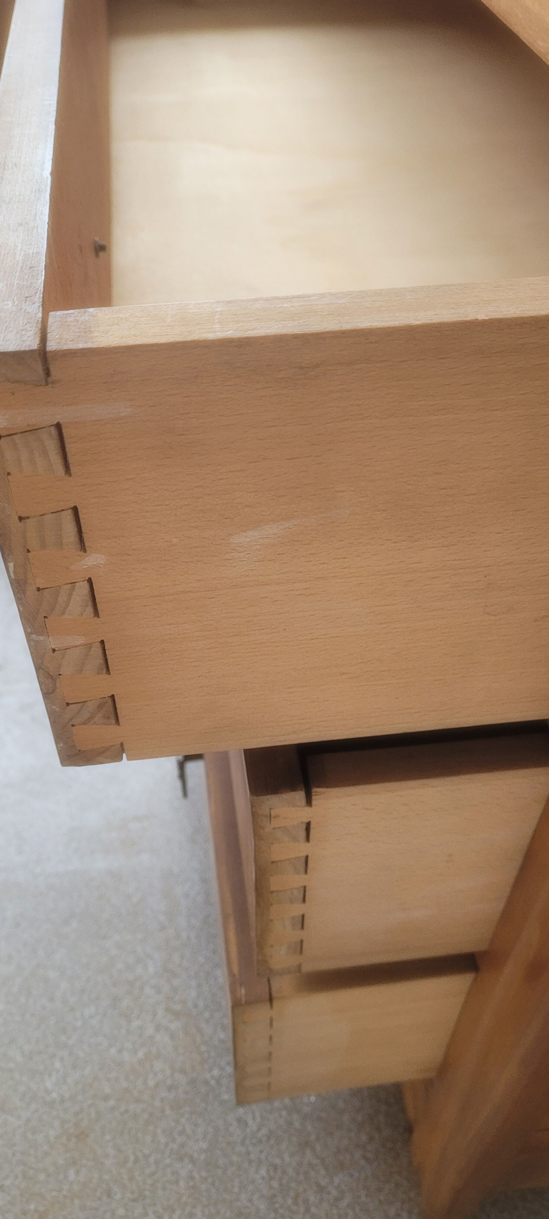 Commode art deco