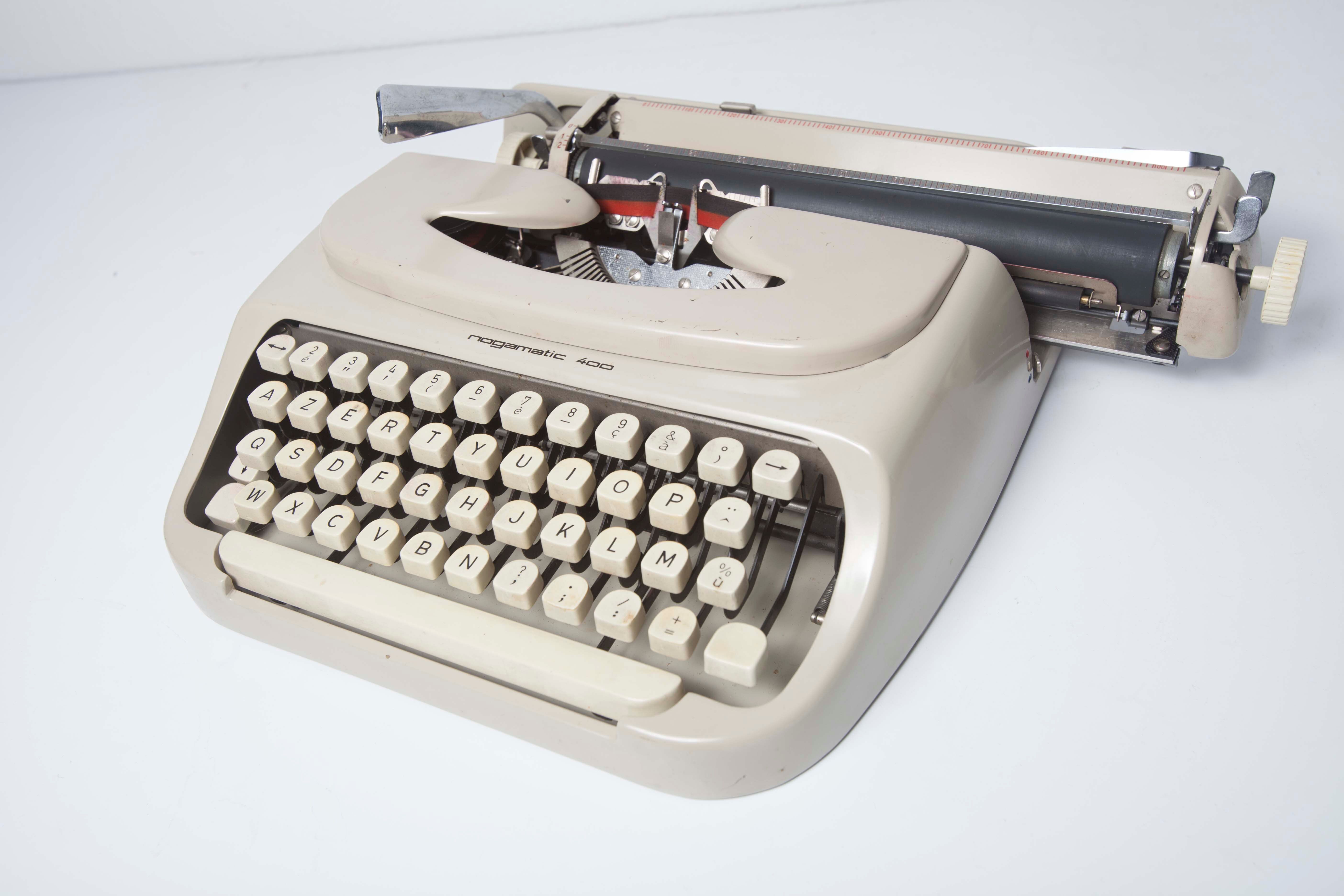 Nogamatic 400 1960 typewriter