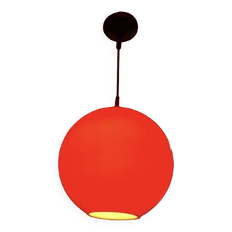 Suspension en opaline rouge, années 70