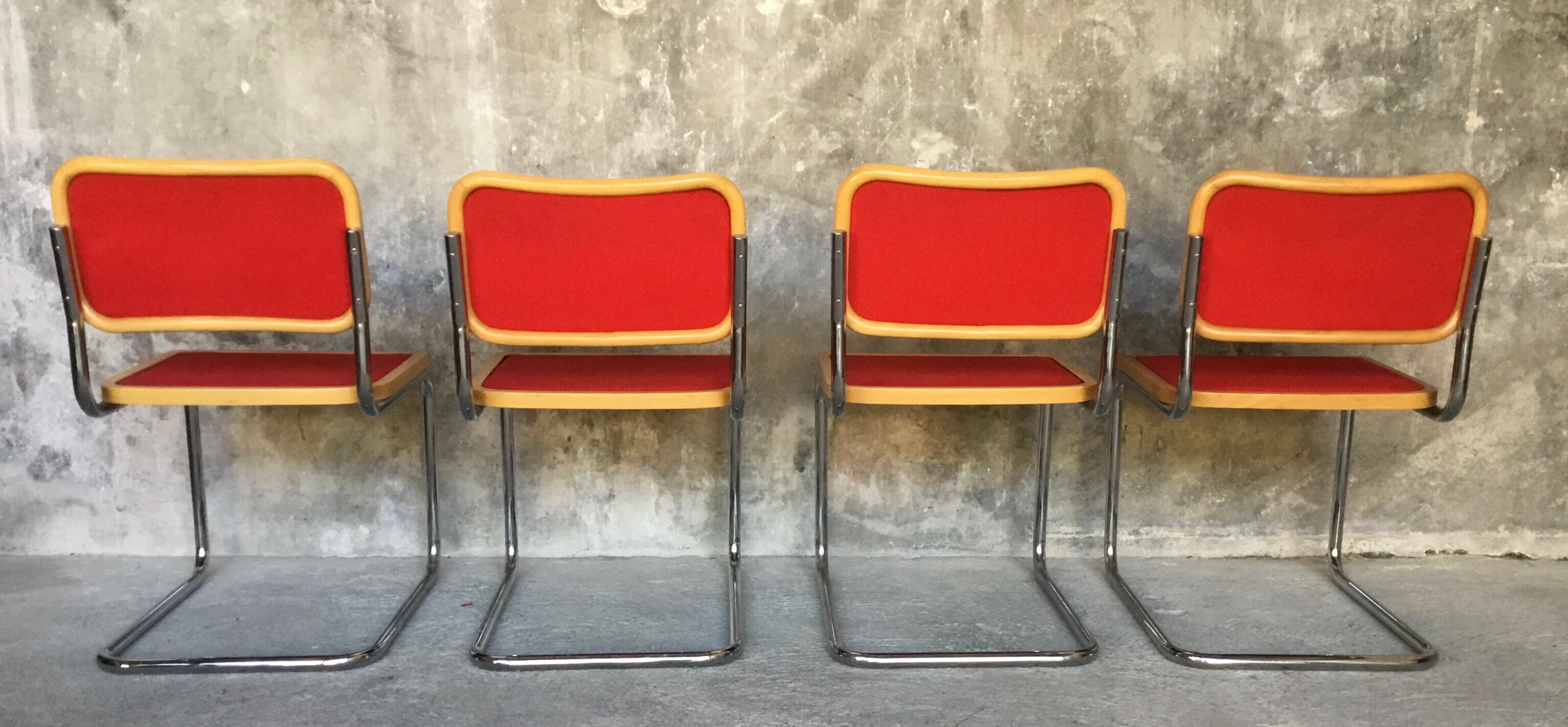 Ensemble de 4 chaises cesca bois et rouge, modèle B32 par Marcel Breuer