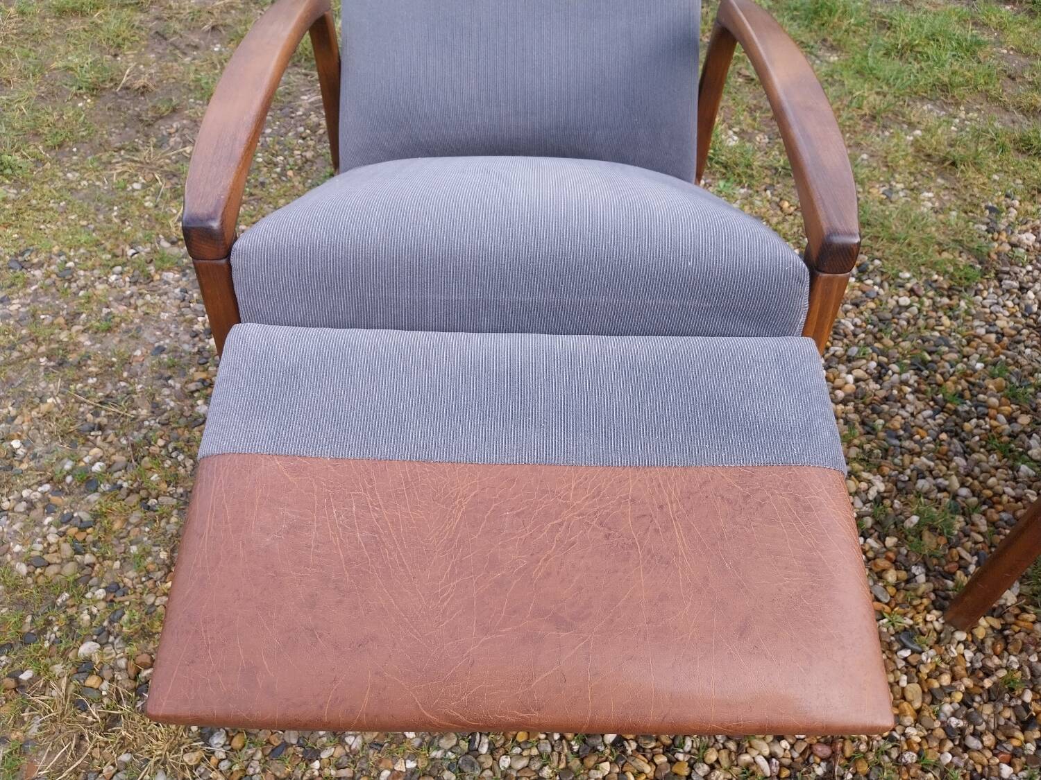 Scandinavian chaise longue armchair