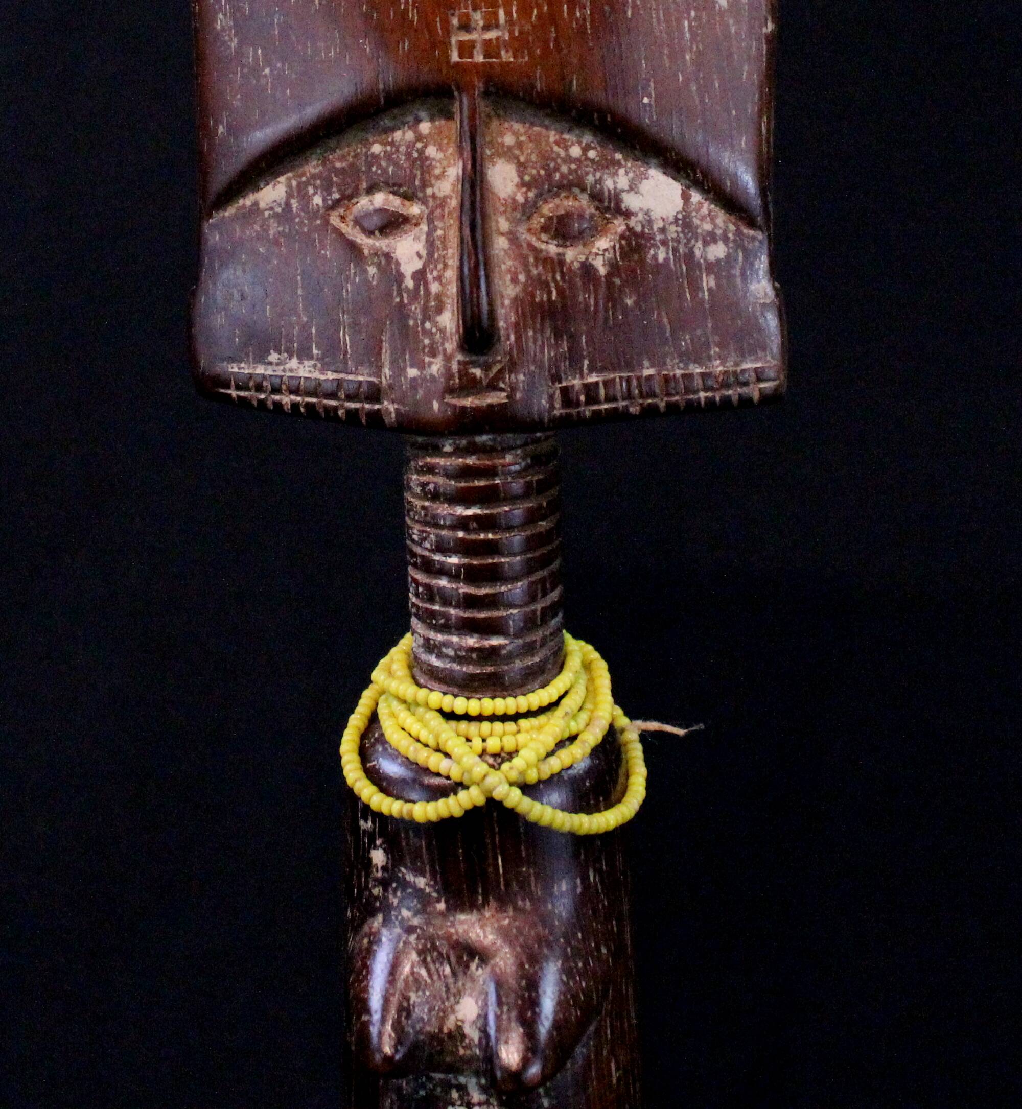 African Art Africa Tribal - Fanti Ethnic Fertility Doll from Ghan on base - 36 cms