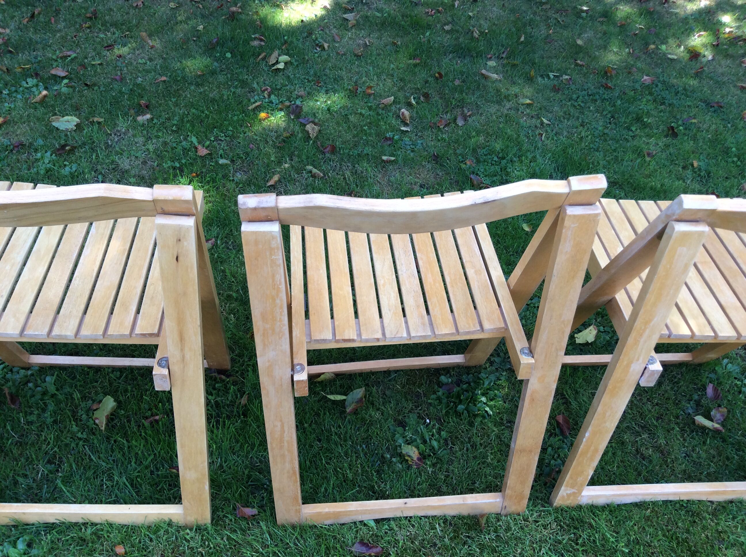 Series of 4 folding chairs