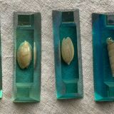 Shell-inclusion resin knife rest 1950