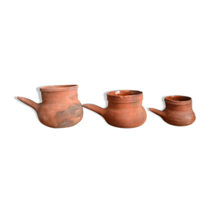 Trio de pots verseuses anciens